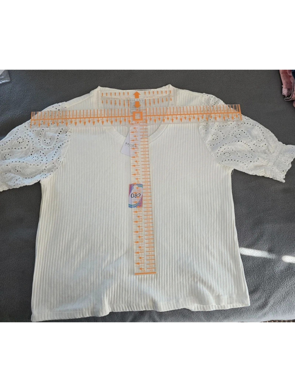 Design History ivory ribbed eyelet puff sleeve top women’s L NWT